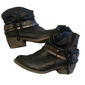 Maurice’s Black Ankle Booties
